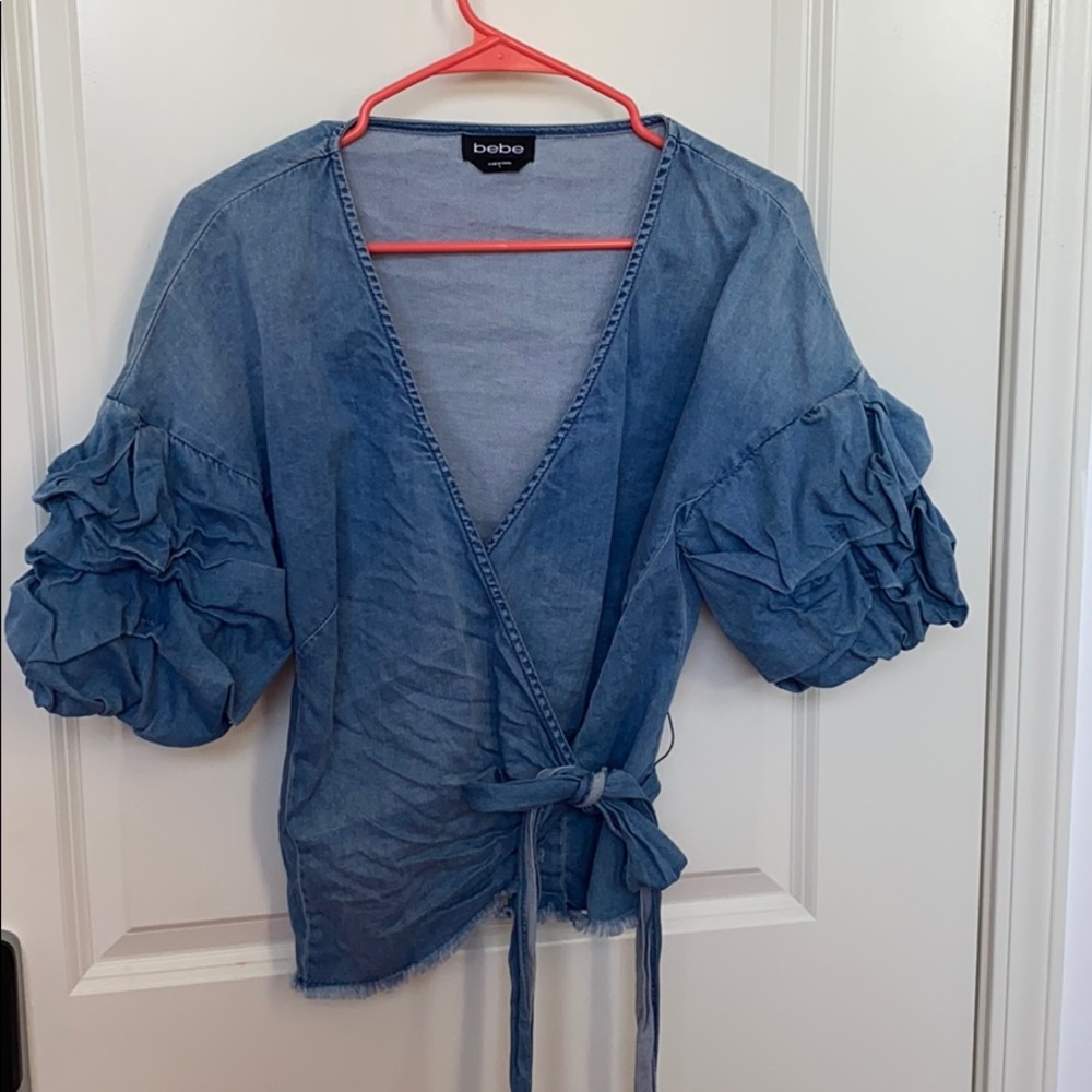 BEBE Jean Crop top super cute on!